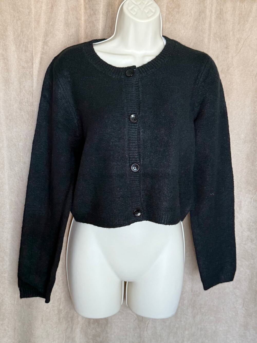 Tulip B Unique Vintage Black Crew Neck Button Up Cardigan Sweater M LbNWT